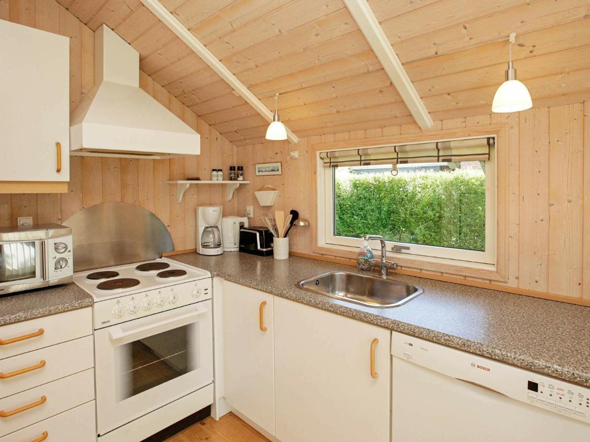 5 Person Holiday Home In Esbjerg V الغرفة الصورة